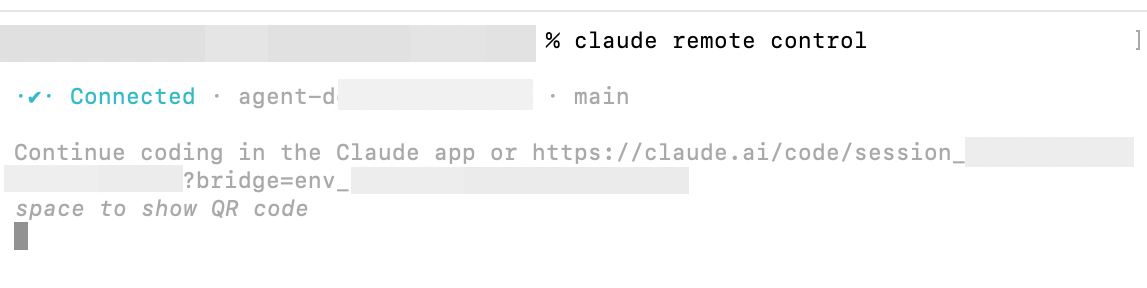 ターミナルでclaude remote controlコマンドを実行した画面。セッションURLとConnectedステータスが表示されている