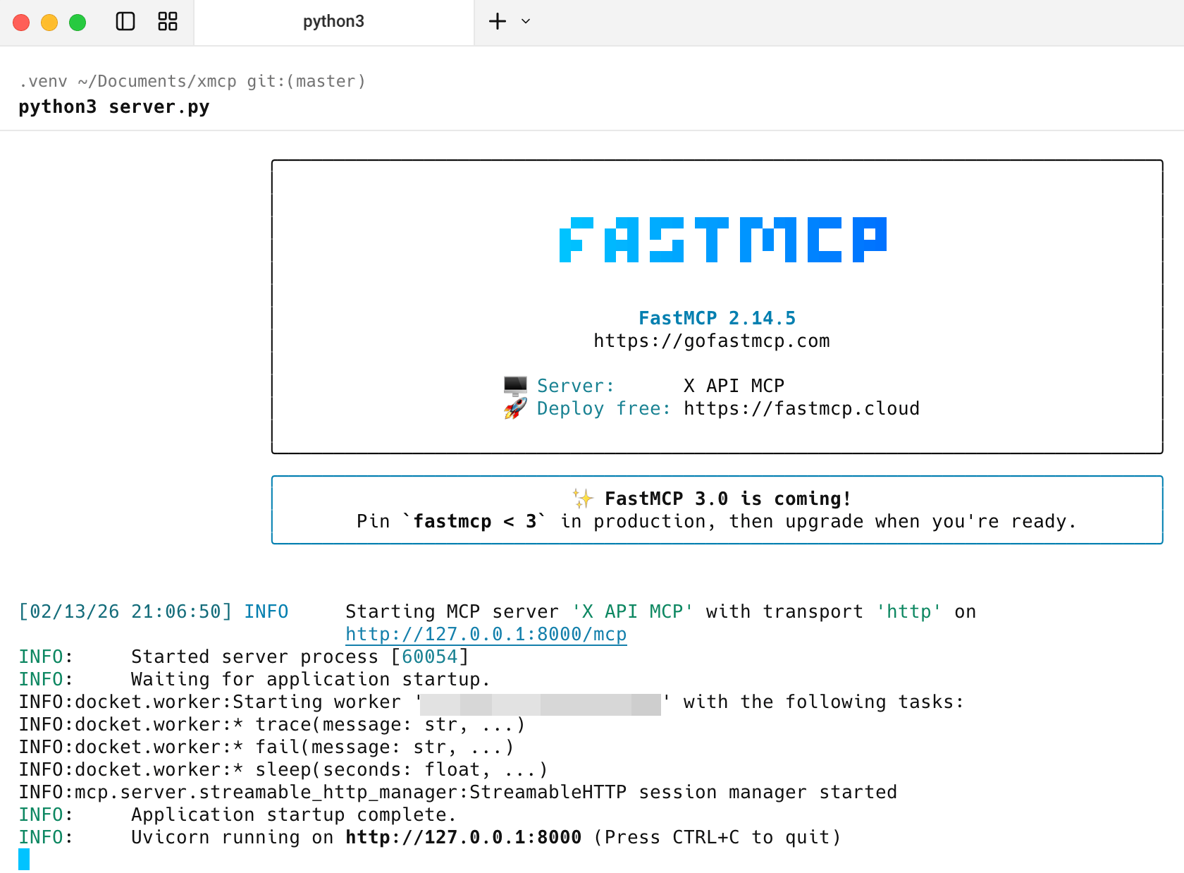 ターミナルでxmcpサーバーを起動した画面。FastMCP 2.14.5のバナーとUvicornが127.0.0.1:8000で起動完了したログが表示されている